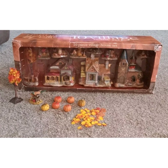 Holiday Time Thanksgiving Village House Set The Pumpkin Place 10-Pc Lighted + 9